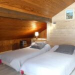 Appartement dans chalet 2**, “skis aux pieds” – 4 chambres – 9 voyageurs – 90 m²