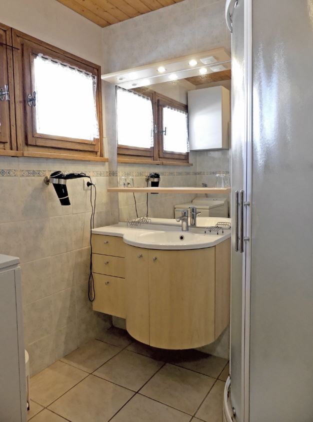 Chalet de deux appartements 3*** au pied des pistes  – 3 chambres – 6 voyageurs – 53 m²