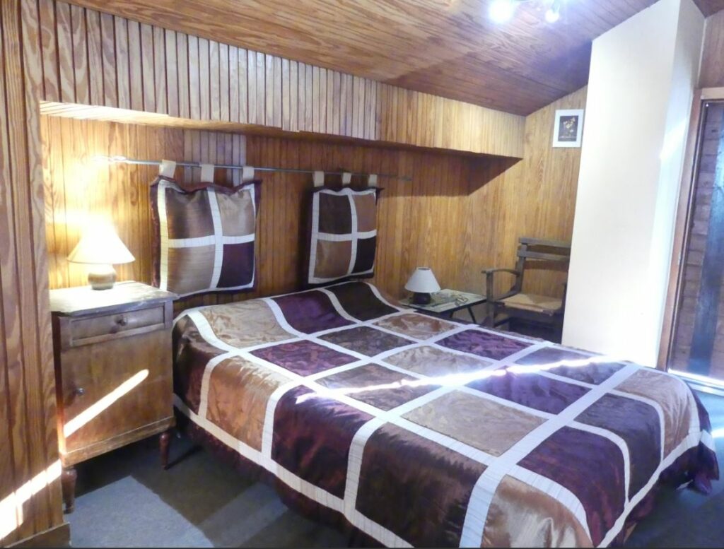 Appartement dans chalet 2**, “skis aux pieds” – 4 chambres – 9 voyageurs – 90 m²