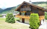 Appartement dans chalet 2**, “skis aux pieds” – 4 chambres – 9 voyageurs – 90 m²