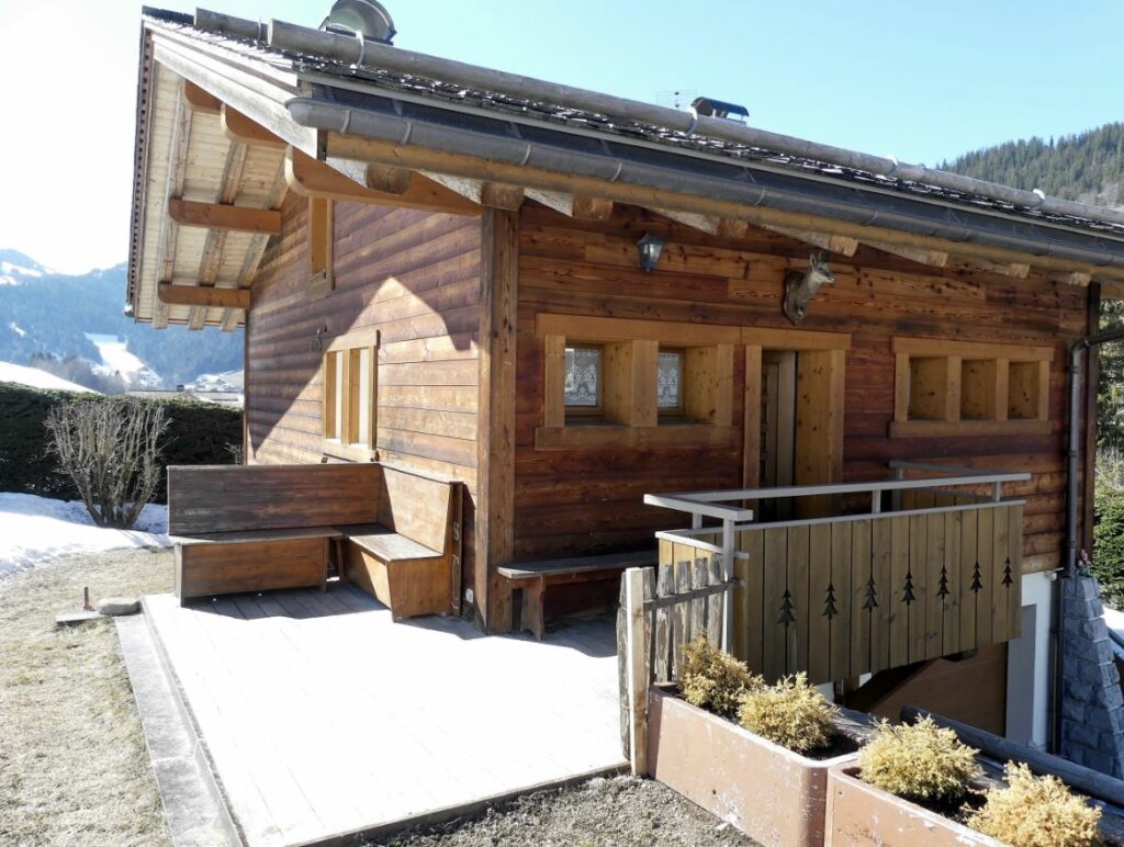 Chalet de deux appartements 3*** au pied des pistes  – 3 chambres – 6 voyageurs – 53 m²