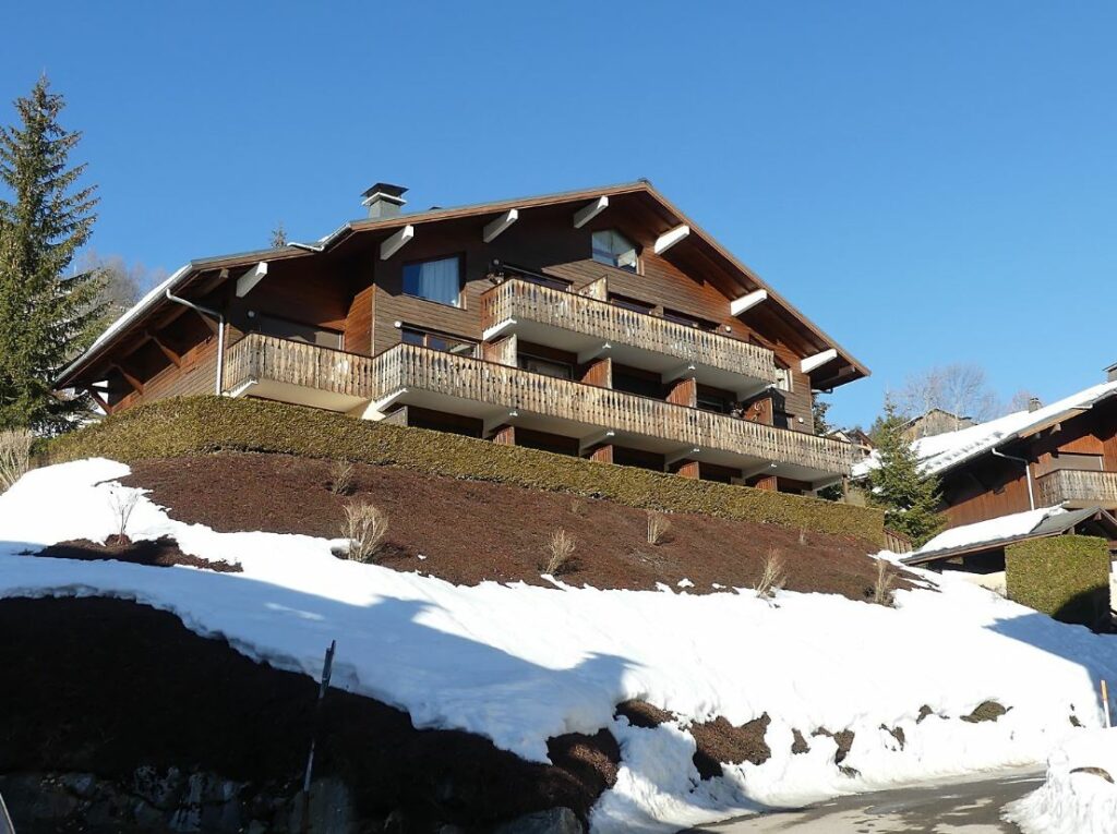 Appartement 2**, centre village – 1 chambre – 4 voyageurs – 26 m²