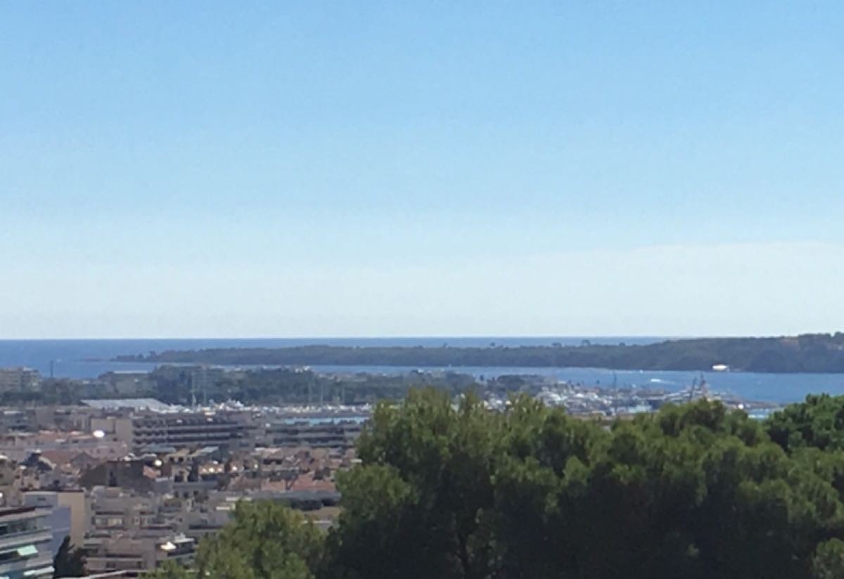 Appartement bourgeois, vue mer et îles – 3 pièces – 2 chambres – 145 m²