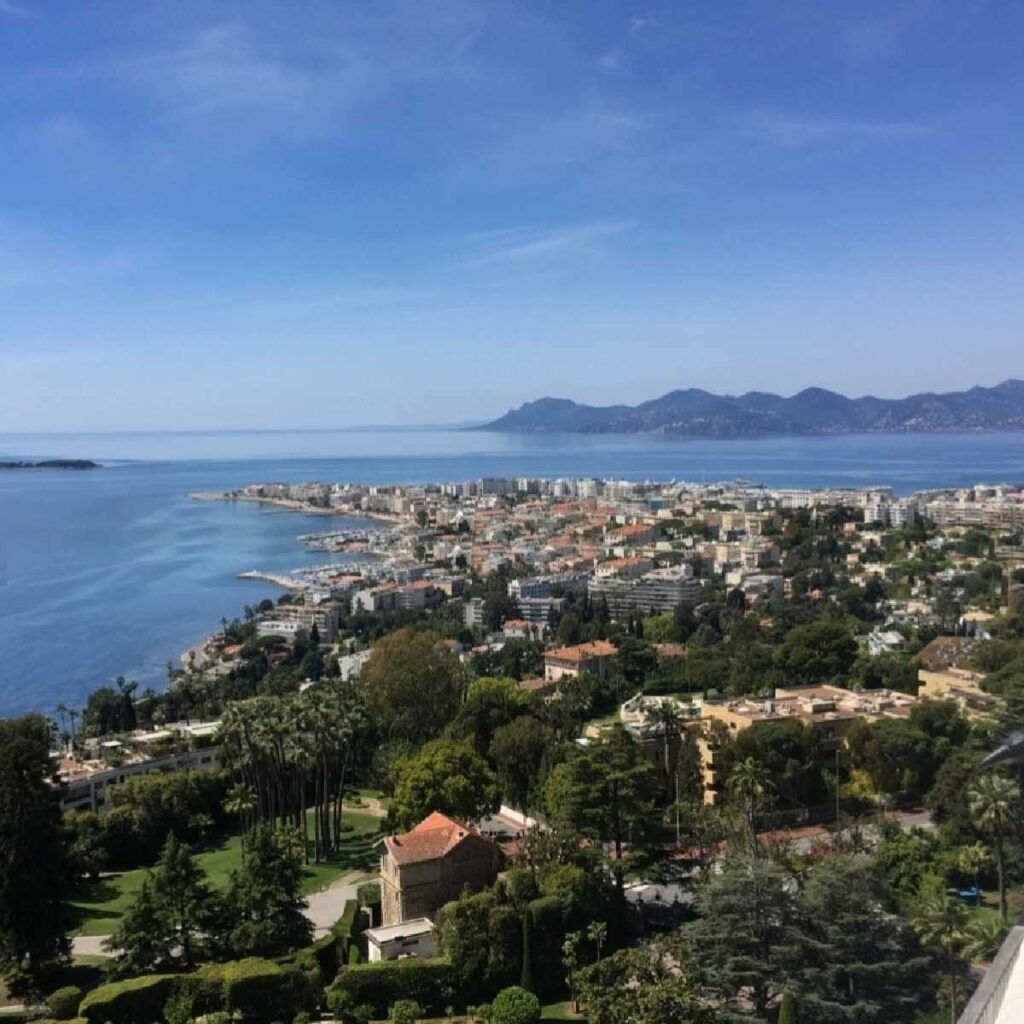 Appartement dans résidence de prestige – 3 pièces – 2 chambres – 75 m²