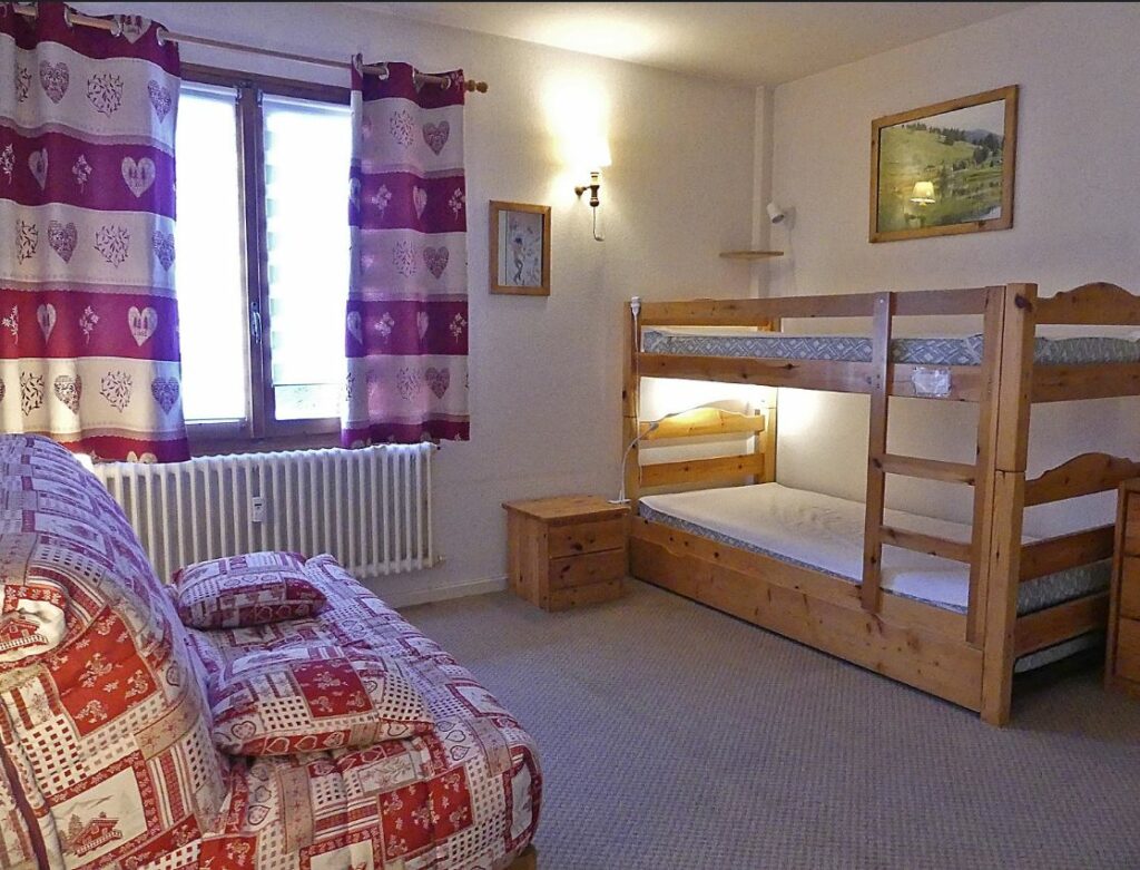 Appartement rez-de-jardin 3*** dans chalet – 1 chambre – 6 voyageurs – 52 m²