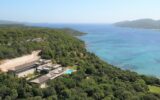 Villa “Amor” surplombant la baie de Santa Manza – 6 chambres – 12 voyageurs – 900 m²