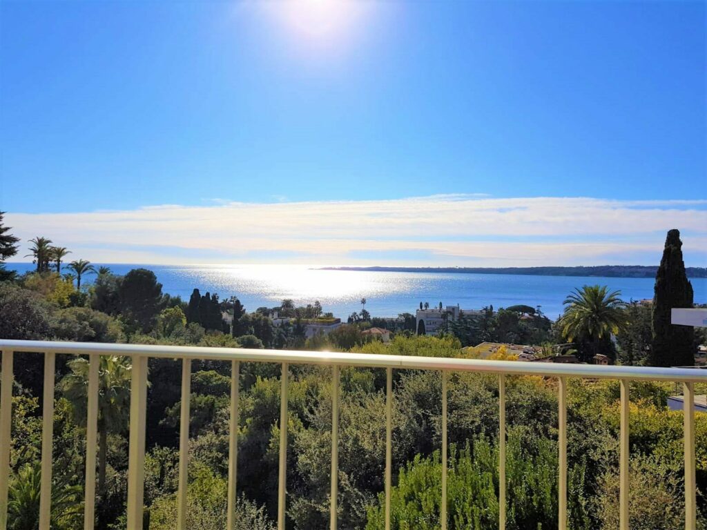 Appartement en dernier étage de résidence de standing – 5 pièces – 4 chambres – 123 m²