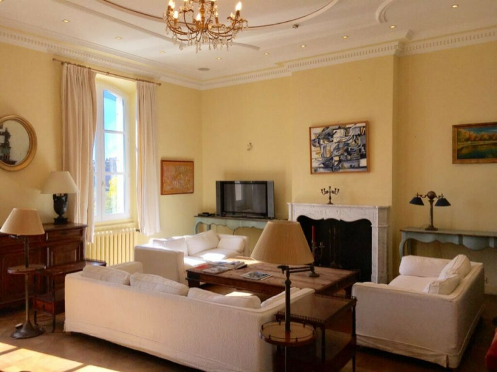 Appartement bourgeois, vue mer et îles – 3 pièces – 2 chambres – 145 m²