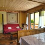 Appartement dans chalet 2**, “skis aux pieds” – 4 chambres – 9 voyageurs – 90 m²