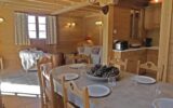 Charmant demi-chalet face aux montagnes – 4 chambres – 8 voyageurs – 89 m²