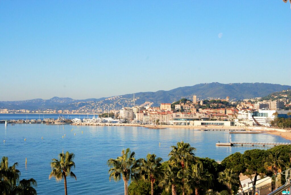 Appartement refait à neuf – 3 pièces – 2 chambres – 84 m²