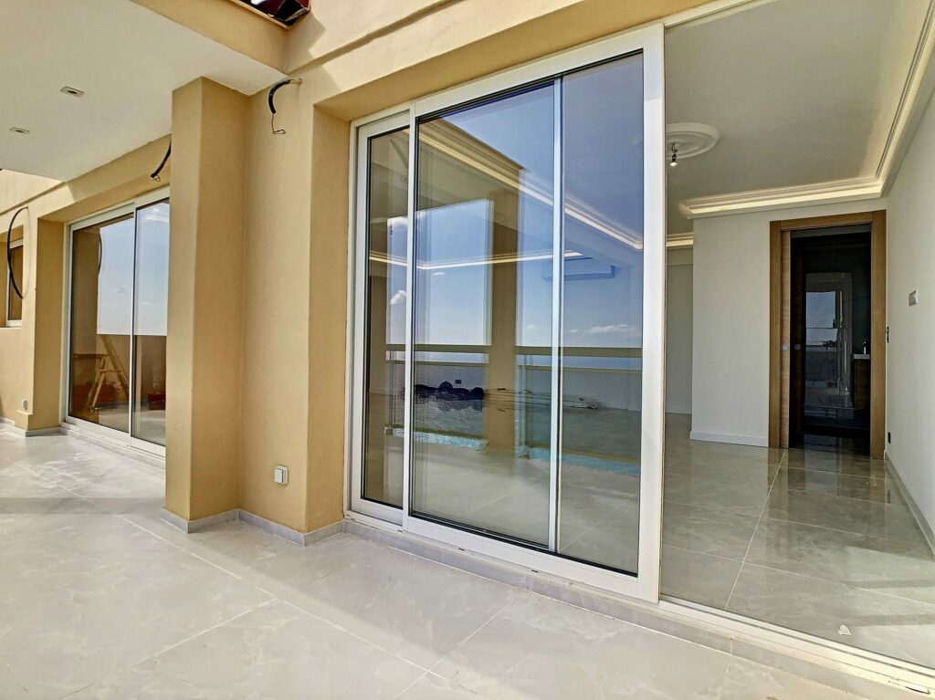 Appartement au dernier étage – 4 pièces – 3 chambres – 82 m²