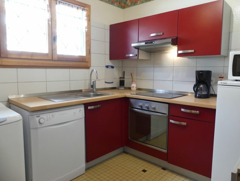 Appartement dans chalet 2**, “skis aux pieds” – 4 chambres – 9 voyageurs – 90 m²