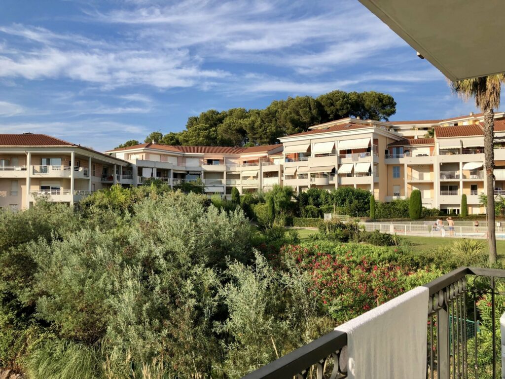 Appartement dans résidence sécurisée – 3 pièces – 2 chambres – 68 m²