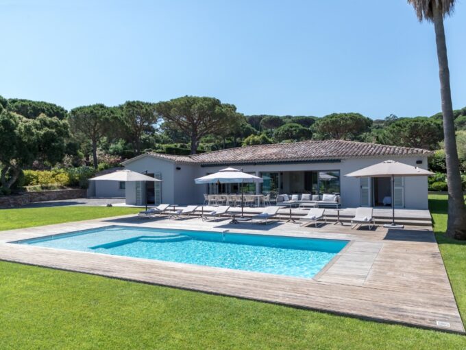Elégante propriété dans le quartier des Salins à Saint-Tropez ” Villa Cane” – 6 chambres – 12 voyageurs
