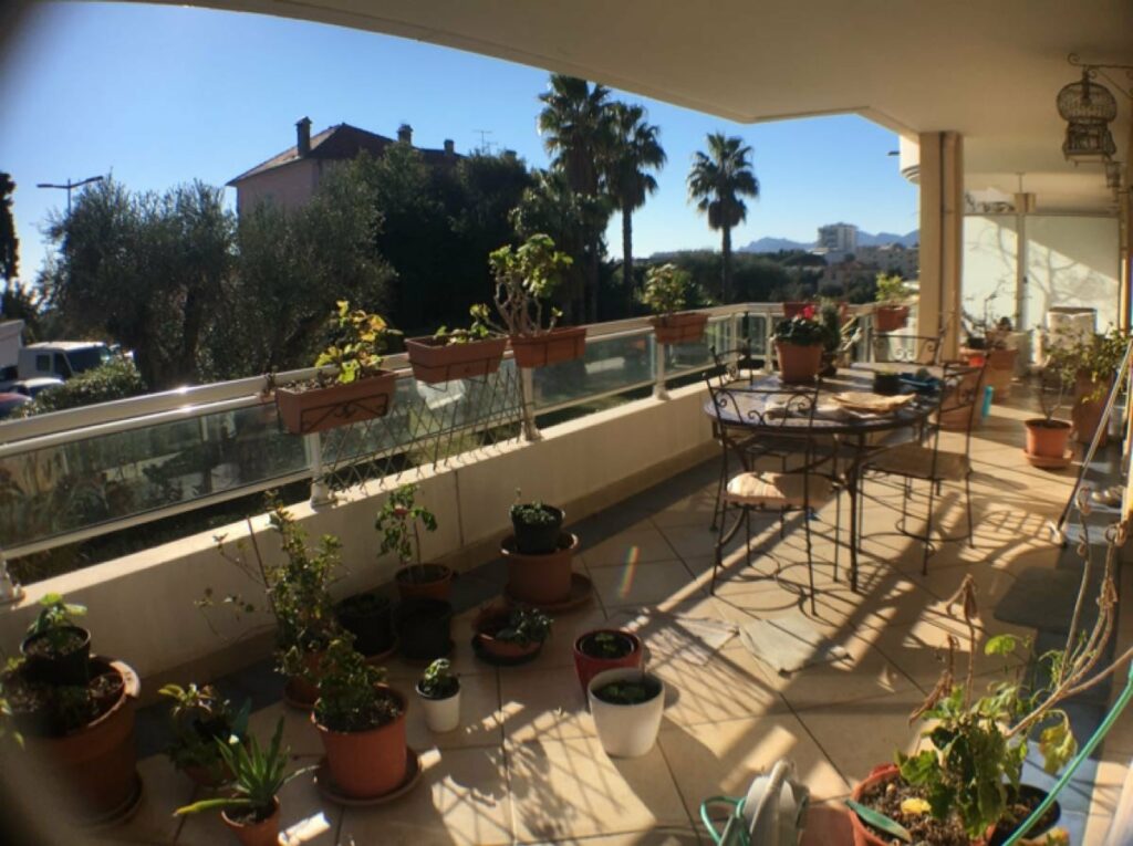 Lumineux appartement dans résidence récente – 4 pièces – 3 chambres – 110 m2 m²