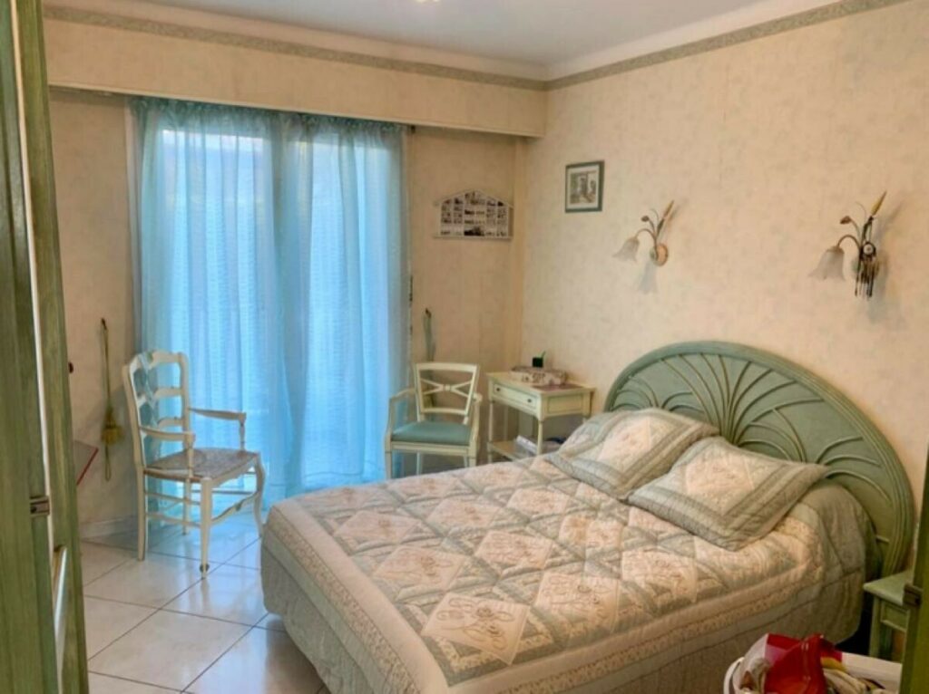 Appartement dans résidence gardiennée – 4 pièces – 2 chambres – 92 m²