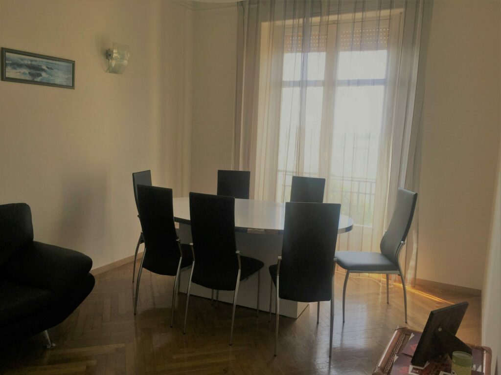 Lumineux appartement – 4 pièces – 2 chambres – 120 m²