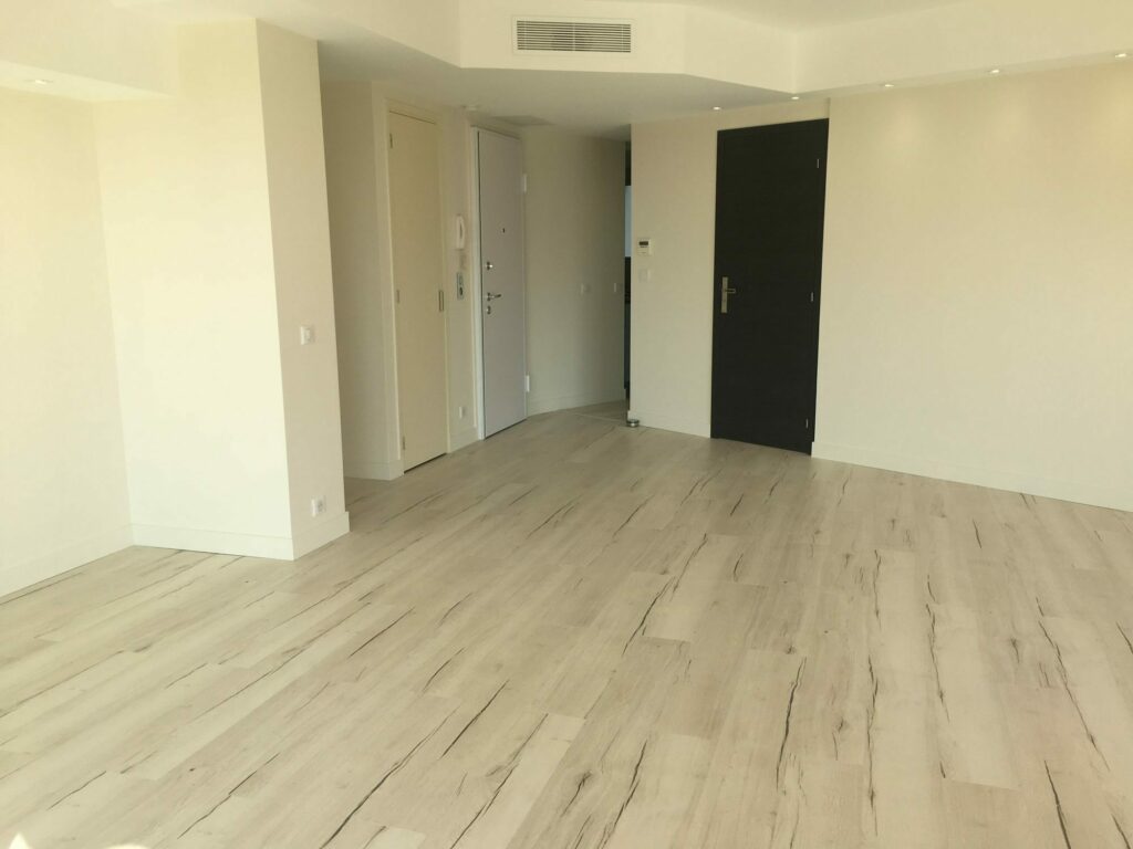 Appartement avec grand séjour d’angle – 3 pièces – 2 chambres – 80 m²