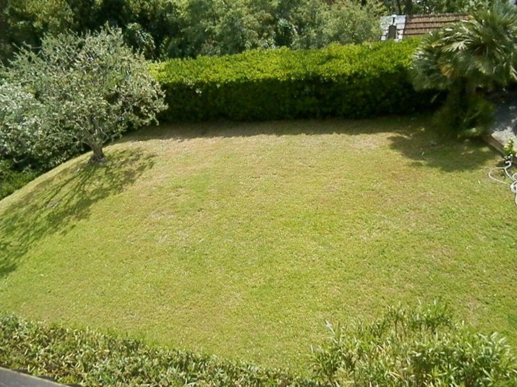 Appartement dans un écrin de verdure – 4 pièces – 2 chambres – 115 m²