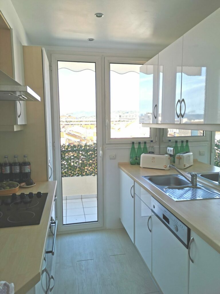 Appartement en étage élevé – 3 pièces – 2 chambres – 63 m²