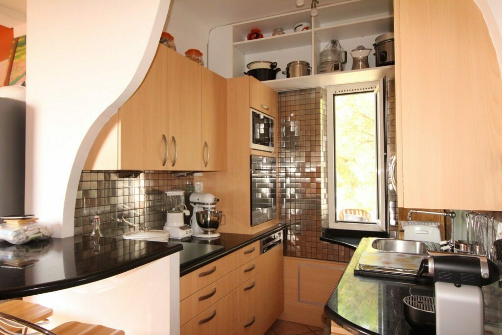 Appartement avec toit terrasse dans demeure bourgeoise – 4 pièces – 3 chambres – 70 m²