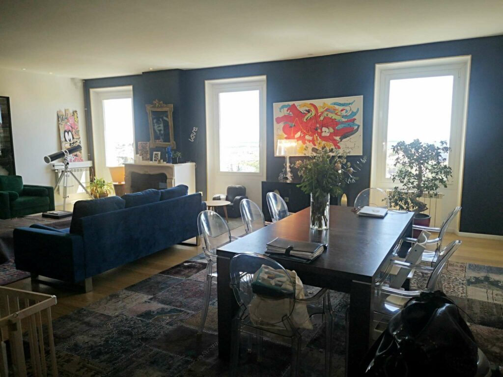 Duplex dans palais bourgeois – 7 pièces – 5 chambres – 222 m²