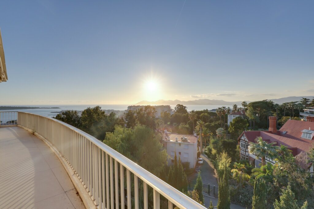 Appartement dans résidence de renom – 4 pièces – 3 chambres – 160 m²