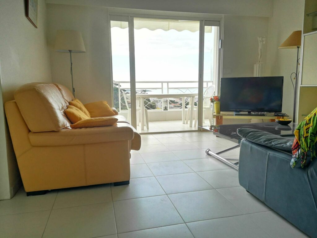 Appartement proche Croisette et centre ville – 2 pièces – 1 chambre – 53 m²