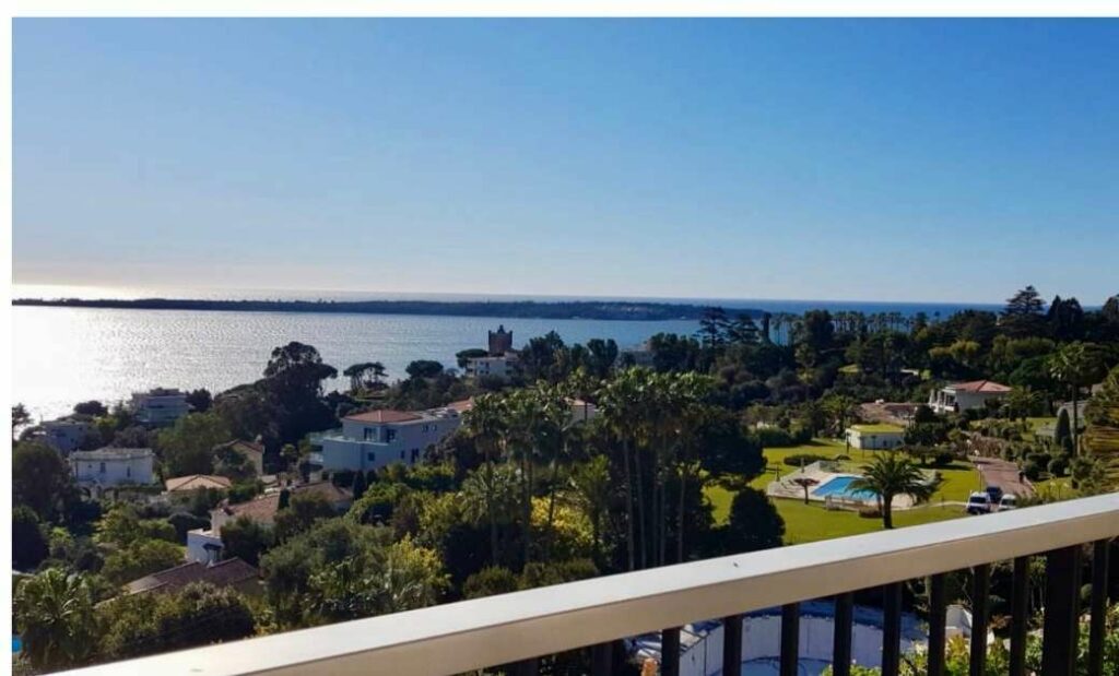 Appartement dans superbe résidence – 4 pièces – 3 chambres – 140 m²