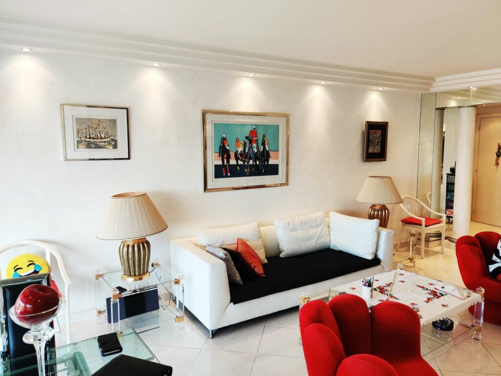 Luxueux appartement traversant – 3 pièces – 2 chambres – 107 m²