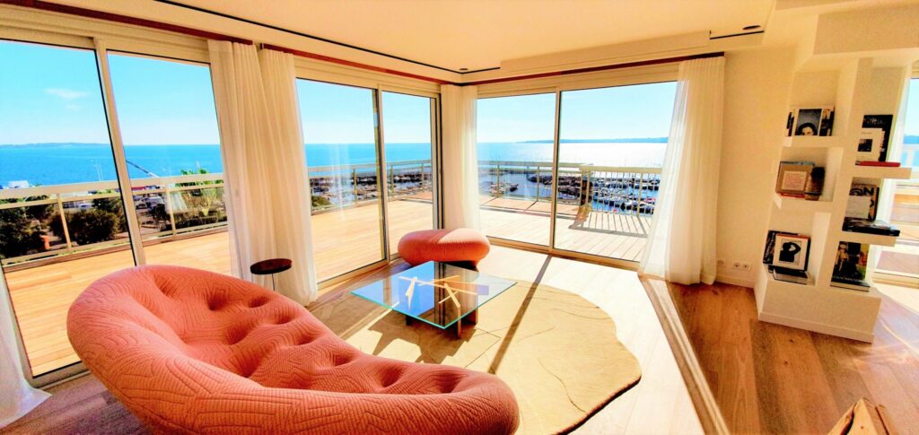 Penthouse en front de mer – 5 pièces – 3 chambres – 91 m²