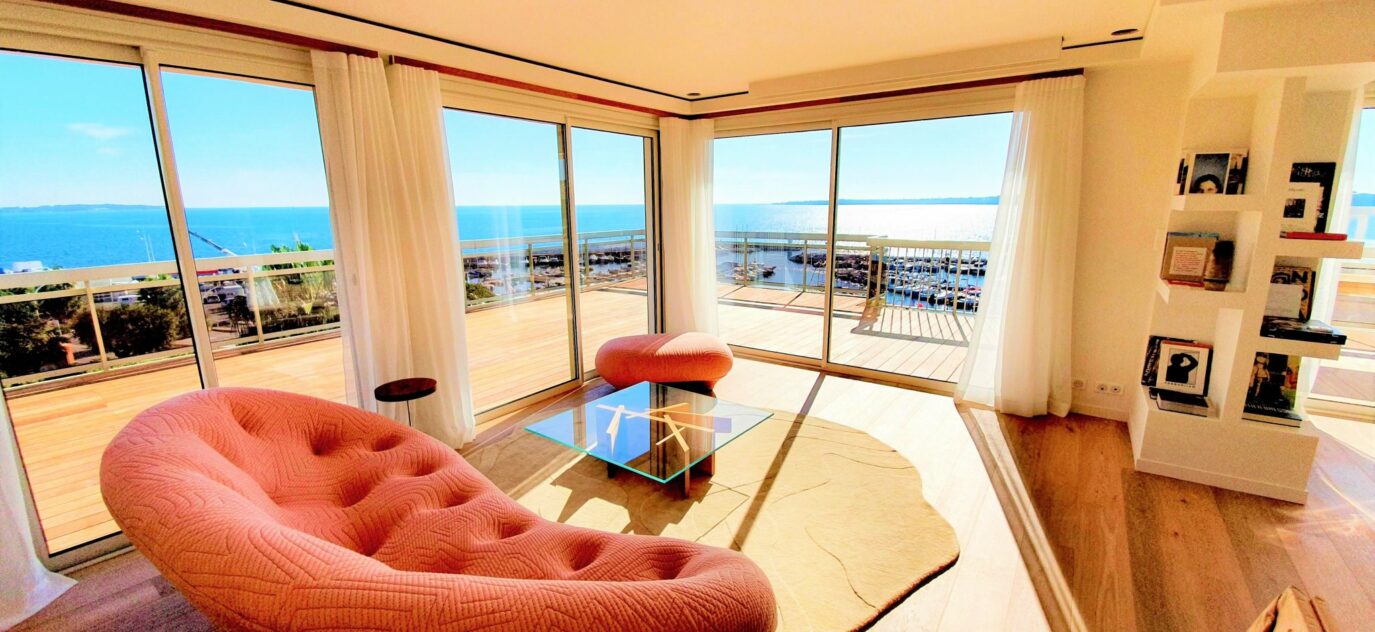 Penthouse en front de mer – 5 pièces – 3 chambres – 91 m²