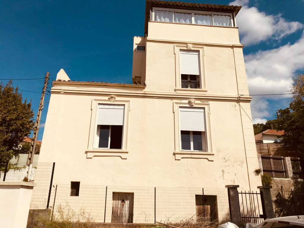 Immeuble de rapport 3 appartements – 9 pièces – 5 chambres – 203 m²