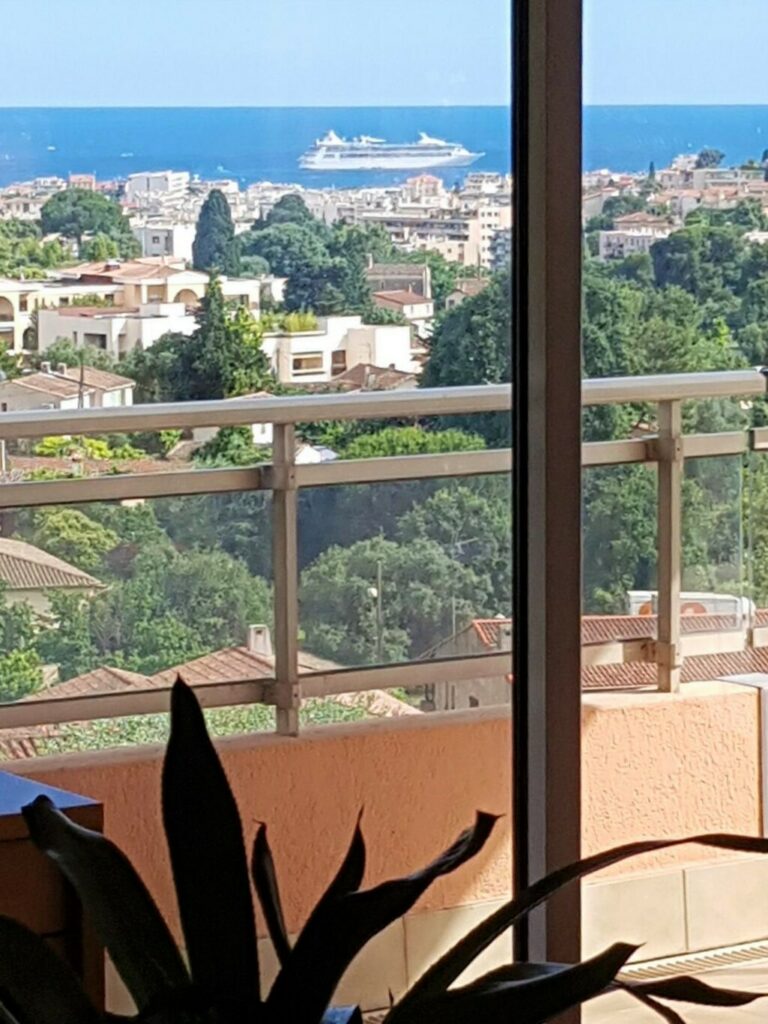 Penthouse dans résidence de standing – 3 pièces – 2 chambres – 120 m²