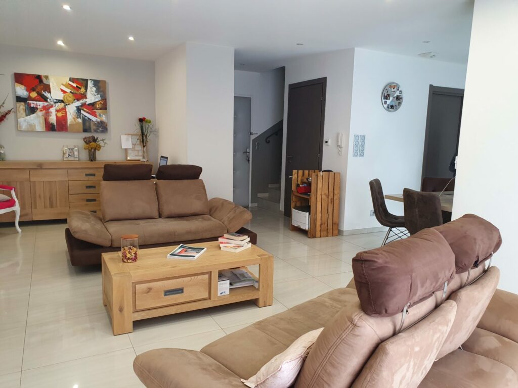 Appartement – 3 pièces – 2 chambres – 82 m²