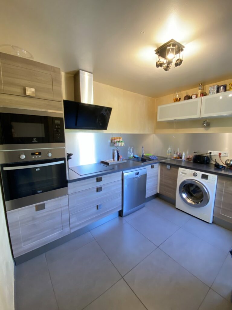 Appartement – 3 pièces – 1 chambre – 85 m²