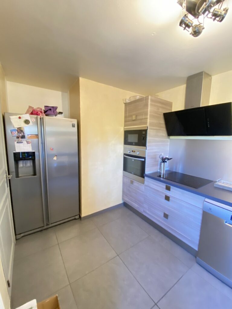 Appartement – 3 pièces – 1 chambre – 85 m²