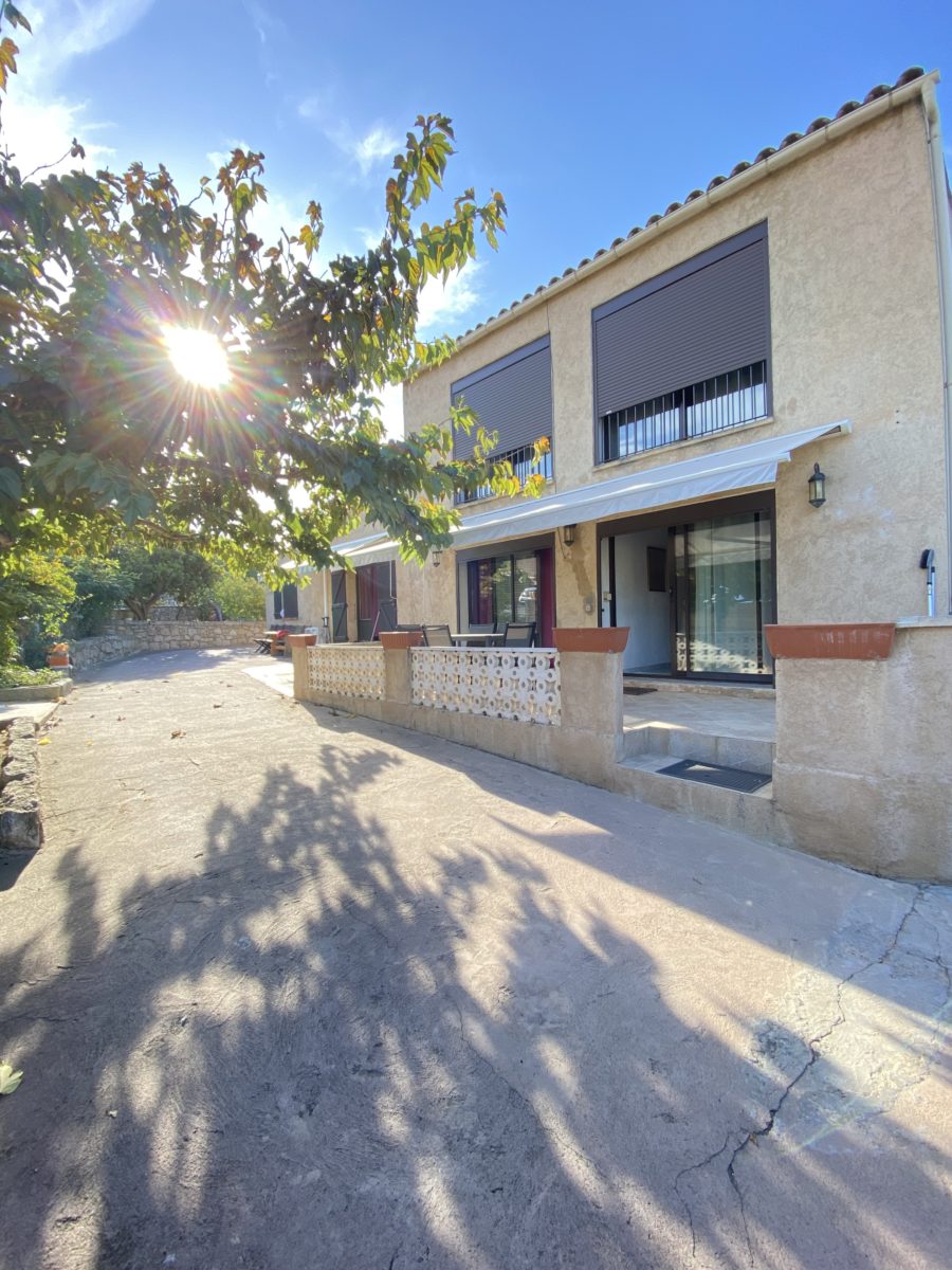 Appartement – 3 pièces – 1 chambre – 85 m²