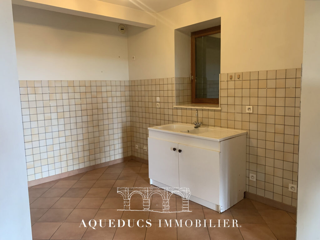 Corps de ferme + dépendance – Thurins