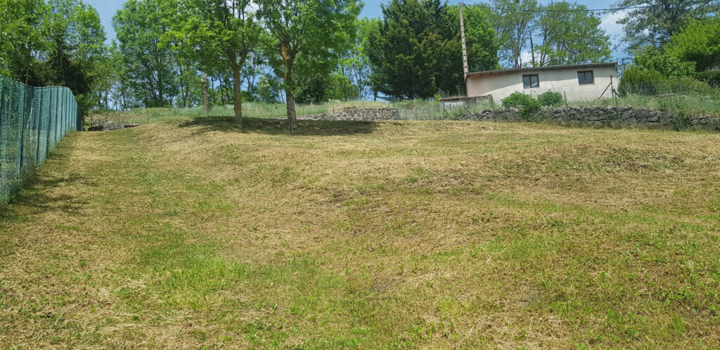 Terrain 776 m2 Polignac