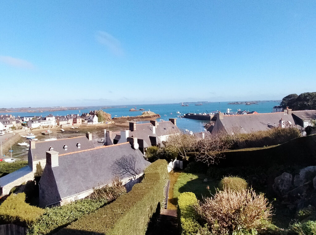 Maison de 130m2 sur un terrain constructible de 1708m2 avec