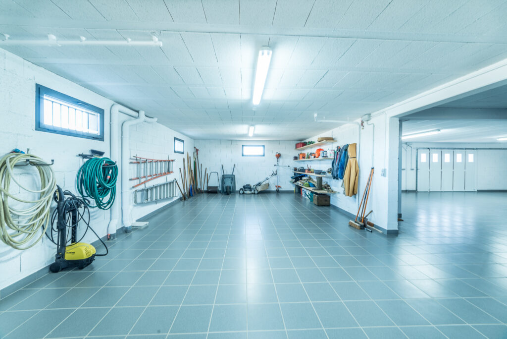 MAGNIFIQUE VILLA D’ARCHITECTE AVEC PISCINE, TRES BELLE VUE,