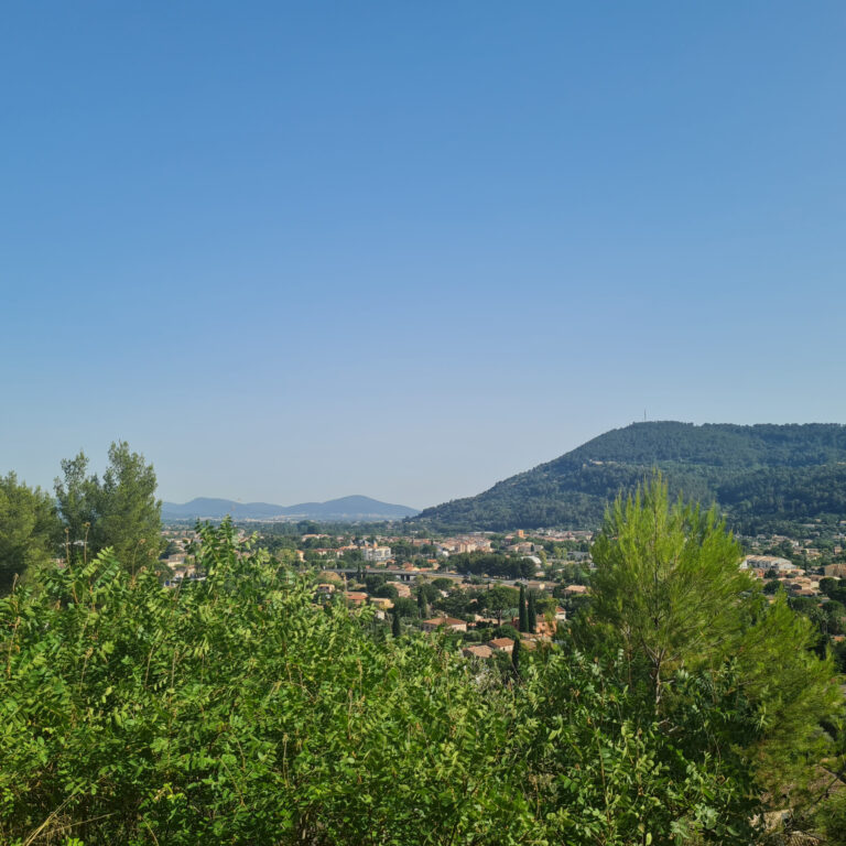 SOLLIES-PONT, maison hors d’eau de type 4  – 4 pièces – 3 chambres – 95 m²