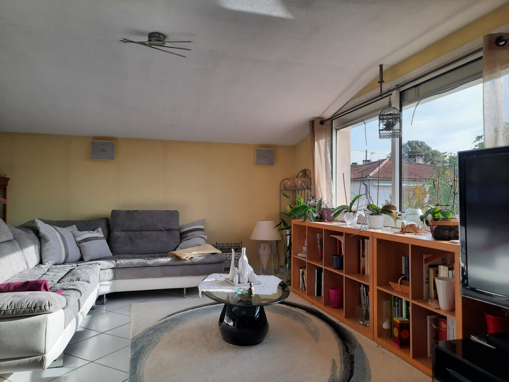 MAISON 10 Pièces 220m2 FIGEAC