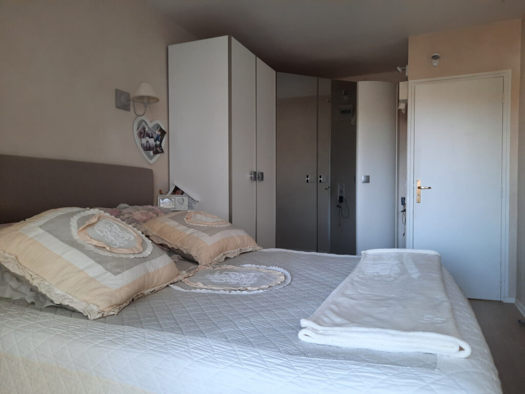 MAISON 10 Pièces 220m2 FIGEAC