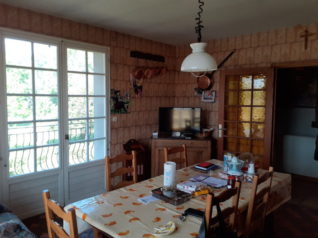 Propriété de famille dans joli village proche de Vichy