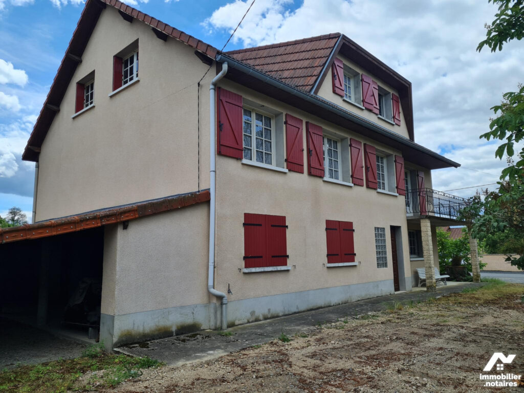 Propriété de famille dans joli village proche de Vichy