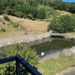 Authentique moulin à eau dans le Cantal, habitable de suite