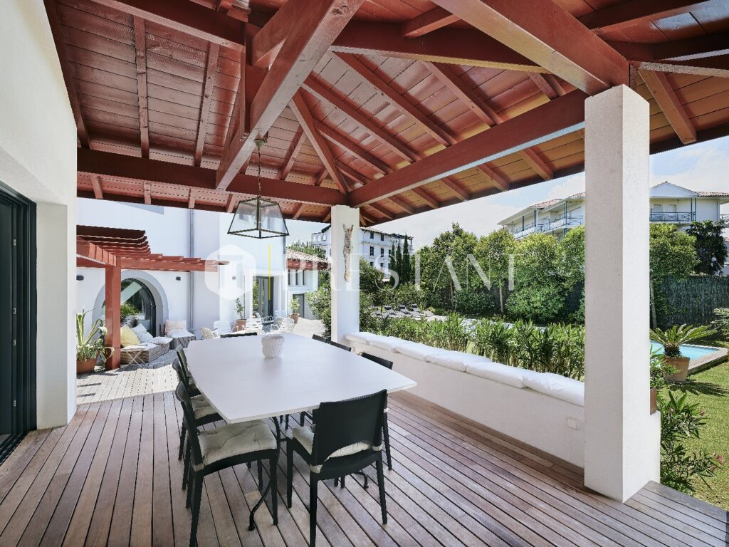 Maison – 6 chambres – 12 voyageurs – 300 m²